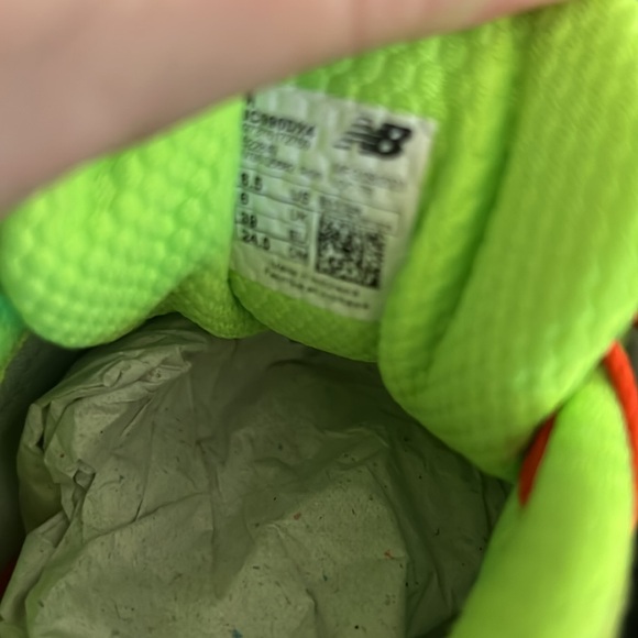 New Balance  990v4 ‘Festive’ big kids/grade school sneakers - Picture 9 of 12